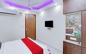 Hotel Green Palace - Jagat Puri New Delhi India