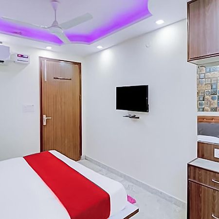 Hotel Green Palace - Jagat Puri New Delhi Exterior photo