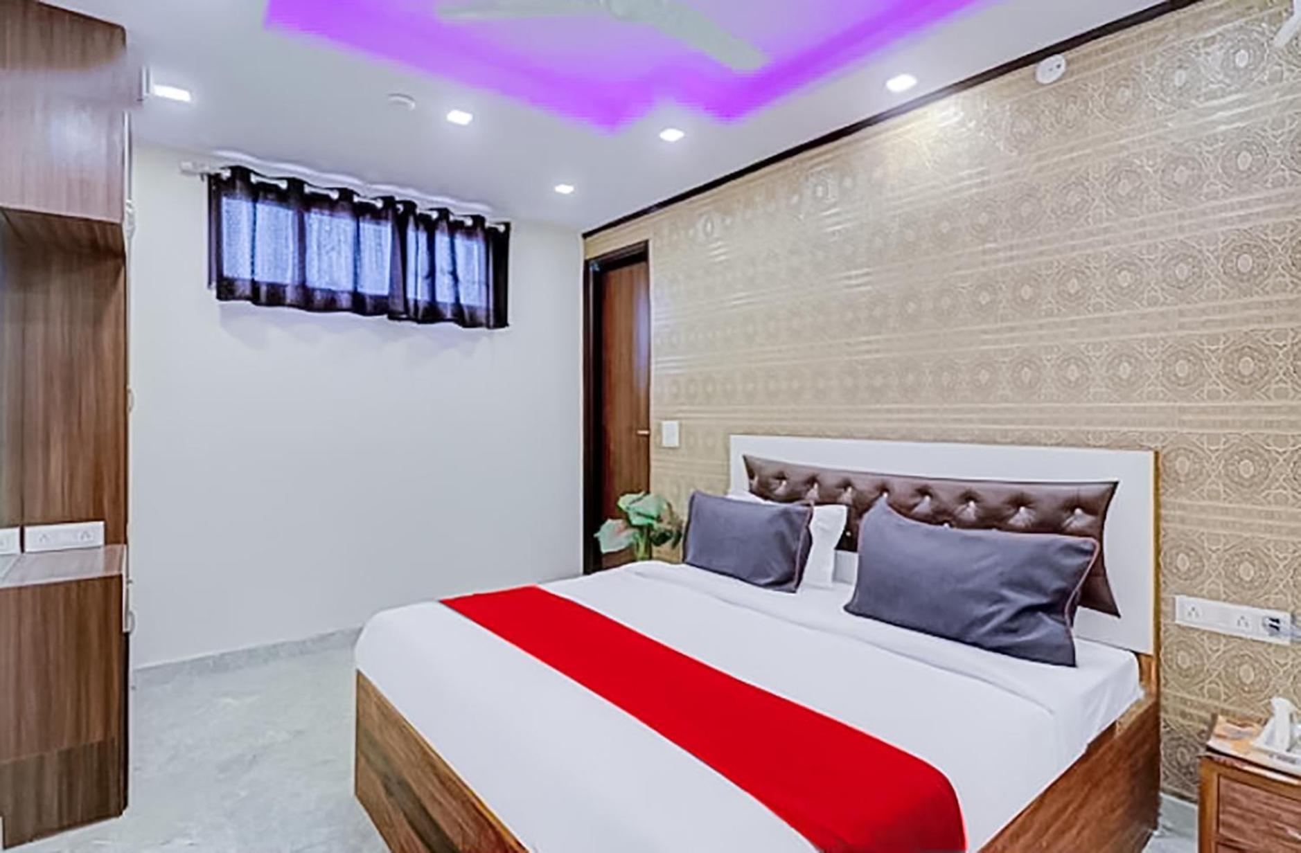 Hotel Green Palace - Jagat Puri New Delhi Exterior photo